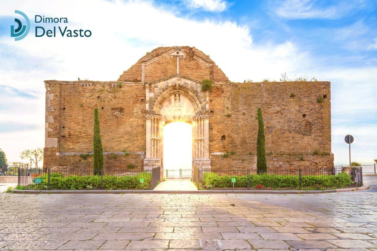 Dimora Del Vasto Bed & Breakfast Bagian luar foto